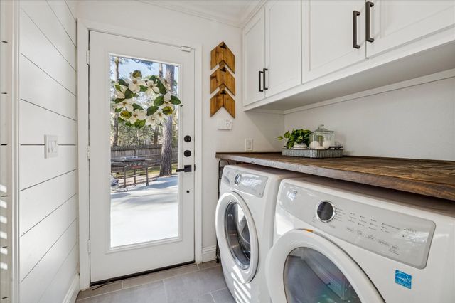 57 Fire Flicker Place, The Woodlands, TX 77381