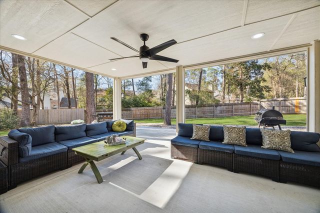 57 Fire Flicker Place, The Woodlands, TX 77381