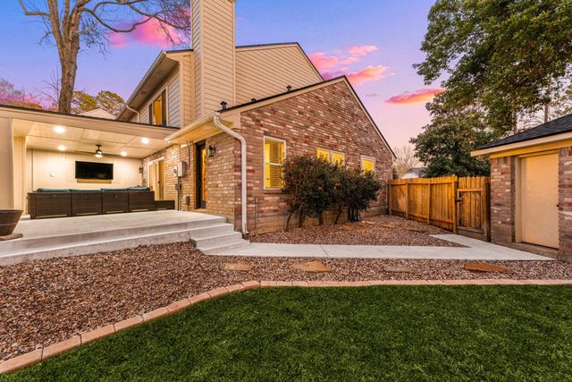 57 Fire Flicker Place, The Woodlands, TX 77381