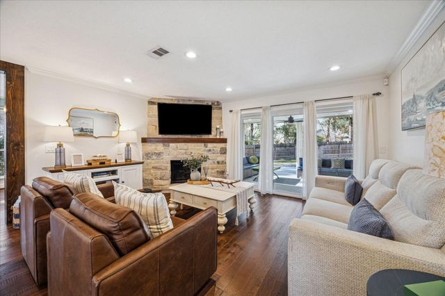 57 Fire Flicker Place, The Woodlands, TX 77381