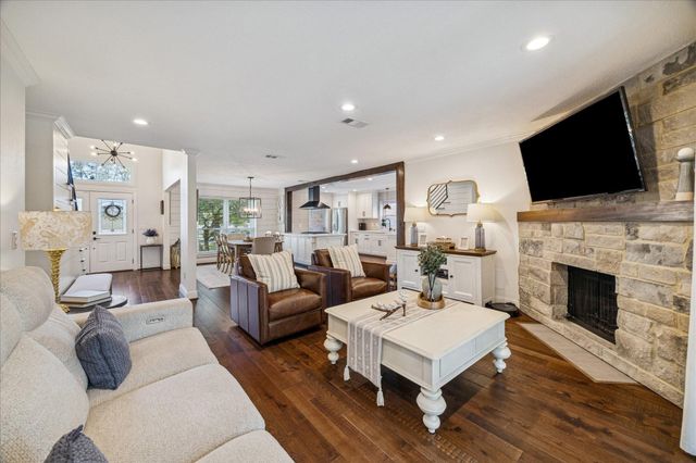 57 Fire Flicker Place, The Woodlands, TX 77381