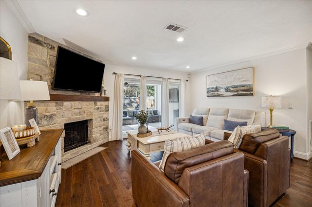 57 Fire Flicker Place, The Woodlands, TX 77381