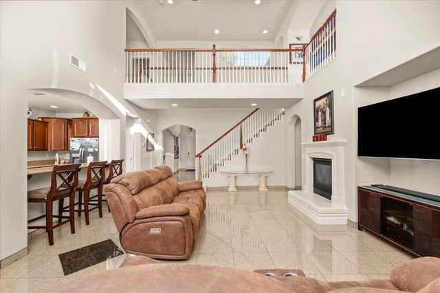 9222 Dairy St, Elk Grove, CA 95624