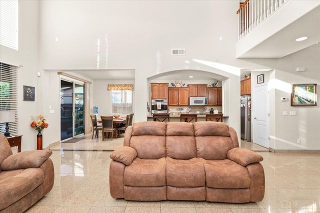 9222 Dairy St, Elk Grove, CA 95624