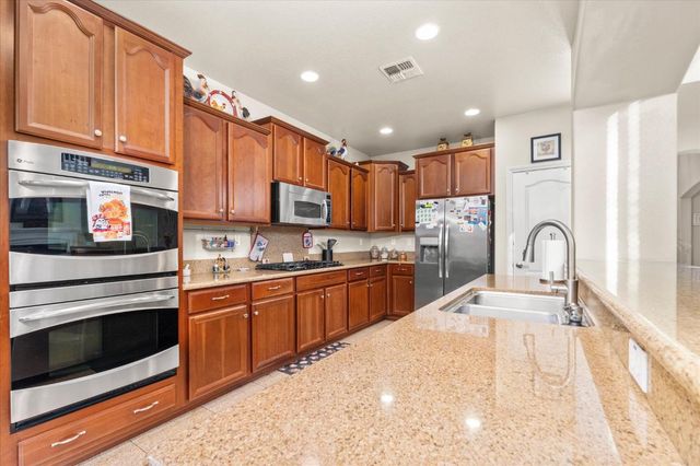 9222 Dairy St, Elk Grove, CA 95624