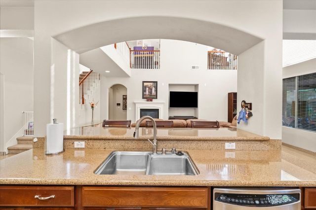 9222 Dairy St, Elk Grove, CA 95624