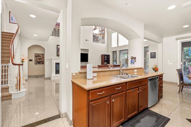 9222 Dairy St, Elk Grove, CA 95624
