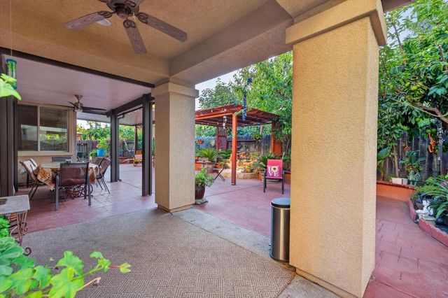9222 Dairy St, Elk Grove, CA 95624