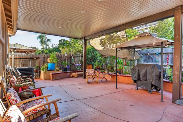 9222 Dairy St, Elk Grove, CA 95624