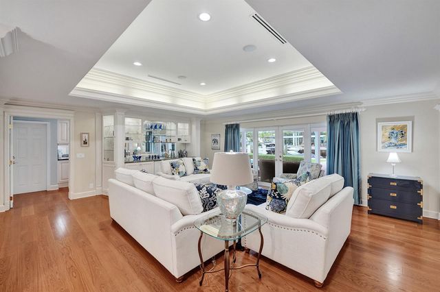 163 Nurmi Drive, Fort Lauderdale, FL 33301