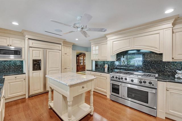163 Nurmi Drive, Fort Lauderdale, FL 33301