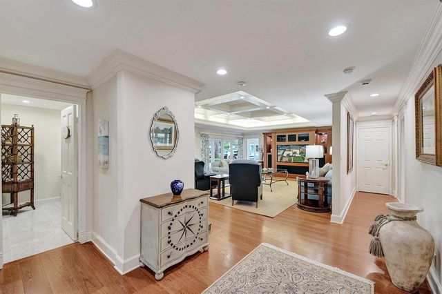 163 Nurmi Drive, Fort Lauderdale, FL 33301