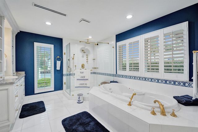163 Nurmi Drive, Fort Lauderdale, FL 33301