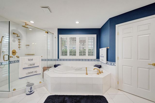 163 Nurmi Drive, Fort Lauderdale, FL 33301