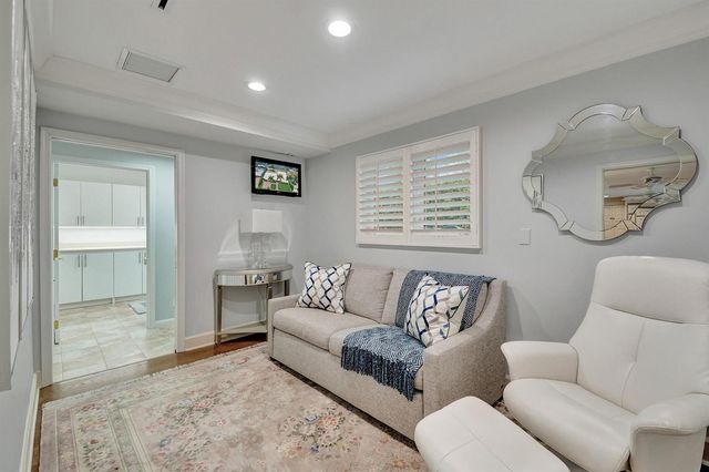 163 Nurmi Drive, Fort Lauderdale, FL 33301