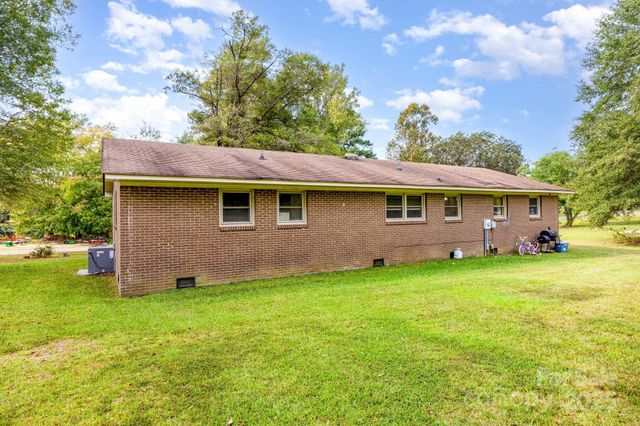 1520 Calder Lane, Clover, SC 29710