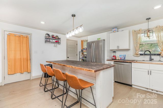 1520 Calder Lane, Clover, SC 29710