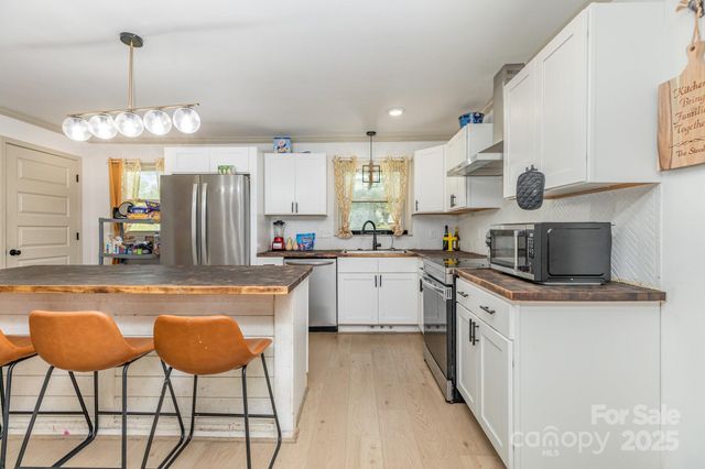 1520 Calder Lane, Clover, SC 29710