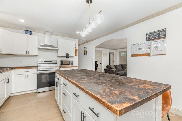 1520 Calder Lane, Clover, SC 29710