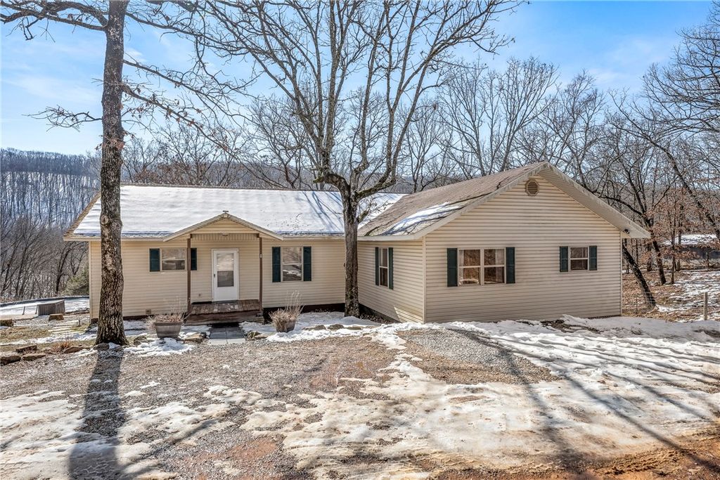 16902 Bethlehem Road, Winslow, AR 72959