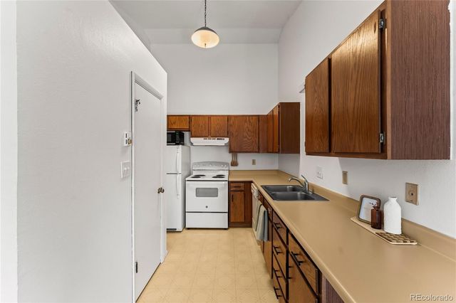 401 Forest Edge Road A8, Woodland Park, CO 80863