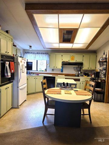 167 Beaverslide Rd, Kamiah, ID 83536