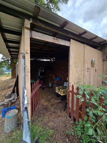 167 Beaverslide Rd, Kamiah, ID 83536