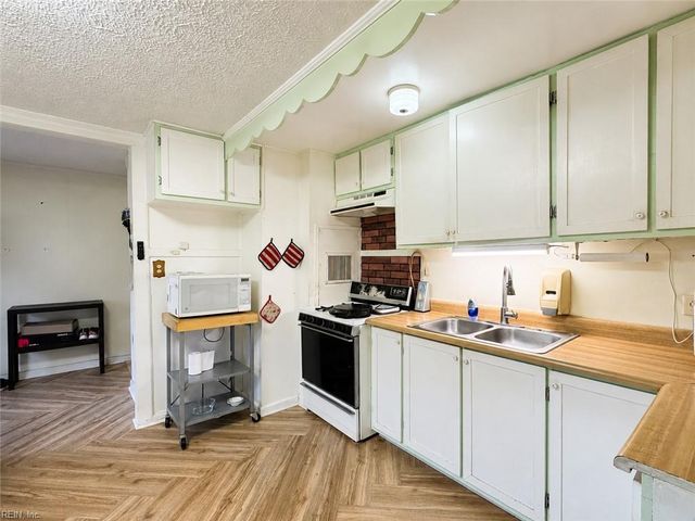 8045 Merritt ST, Norfolk, VA 23518