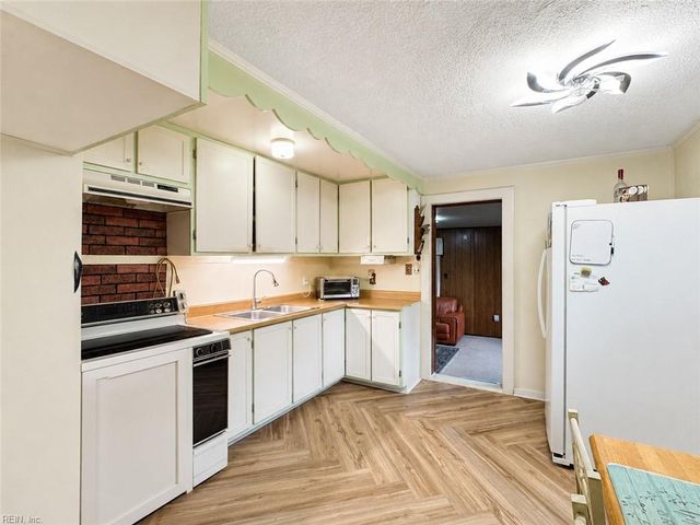 8045 Merritt ST, Norfolk, VA 23518