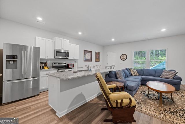 271 Oakwood Drive, Milledgeville, GA 31061