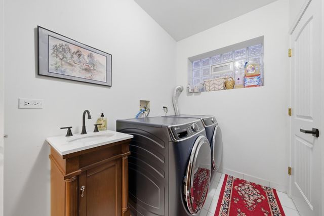 2416 W Thomas Street 1, Chicago, IL 60622