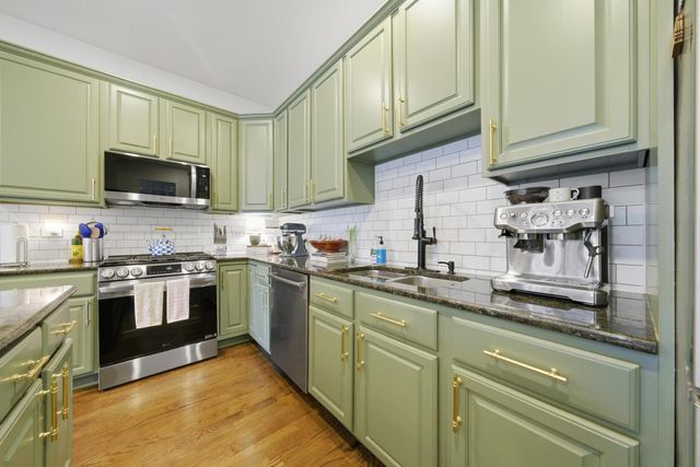 2416 W Thomas Street 1, Chicago, IL 60622