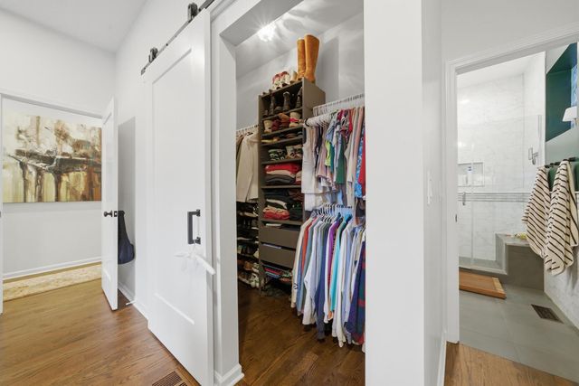 2416 W Thomas Street 1, Chicago, IL 60622