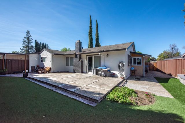 5798 Ribchester, San Jose, CA 95123