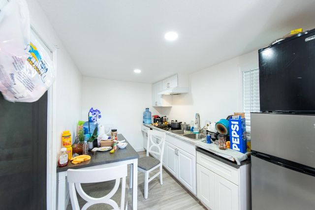 5798 Ribchester, San Jose, CA 95123