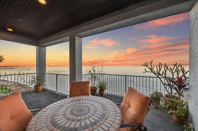 1406 Todville Road, Seabrook, TX 77586