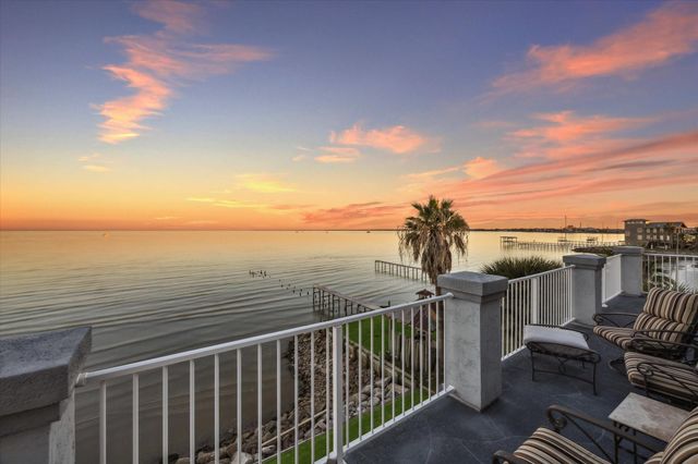 1406 Todville Road, Seabrook, TX 77586