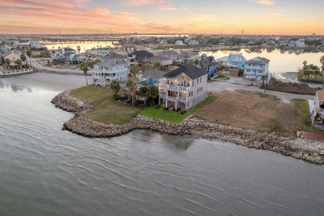 1406 Todville Road, Seabrook, TX 77586