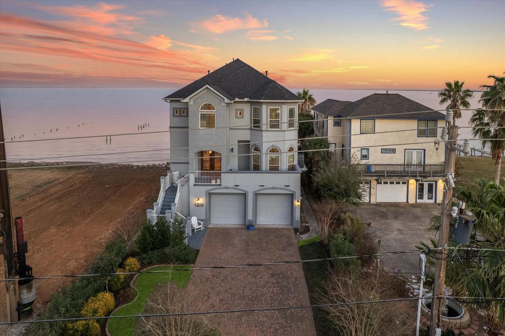 1406 Todville Road, Seabrook, TX 77586