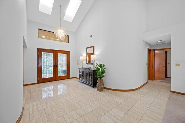 9807 COMPASS POINT WAY, Tampa, FL 33615