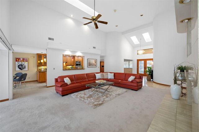 9807 COMPASS POINT WAY, Tampa, FL 33615