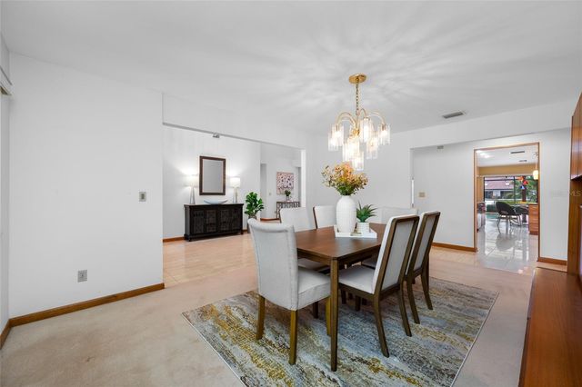 9807 COMPASS POINT WAY, Tampa, FL 33615