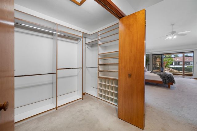 9807 COMPASS POINT WAY, Tampa, FL 33615