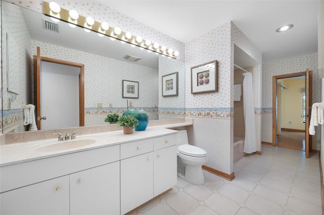 9807 COMPASS POINT WAY, Tampa, FL 33615