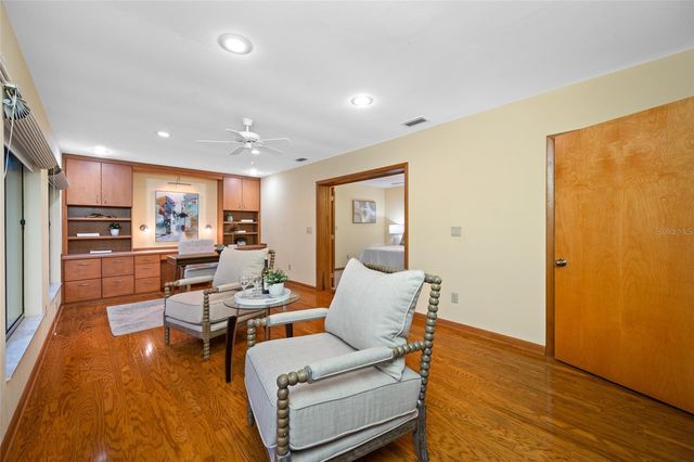 9807 COMPASS POINT WAY, Tampa, FL 33615