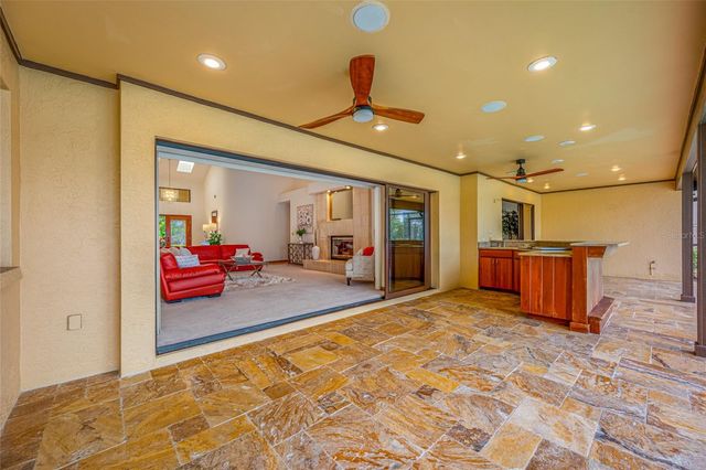 9807 COMPASS POINT WAY, Tampa, FL 33615