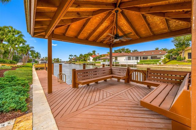 9807 COMPASS POINT WAY, Tampa, FL 33615