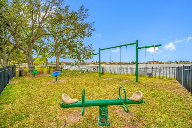 9807 COMPASS POINT WAY, Tampa, FL 33615