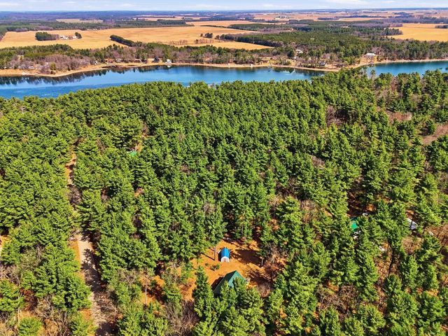 N3908 Deer Path, Hancock, WI 54943