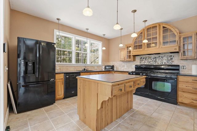 N3908 Deer Path, Hancock, WI 54943